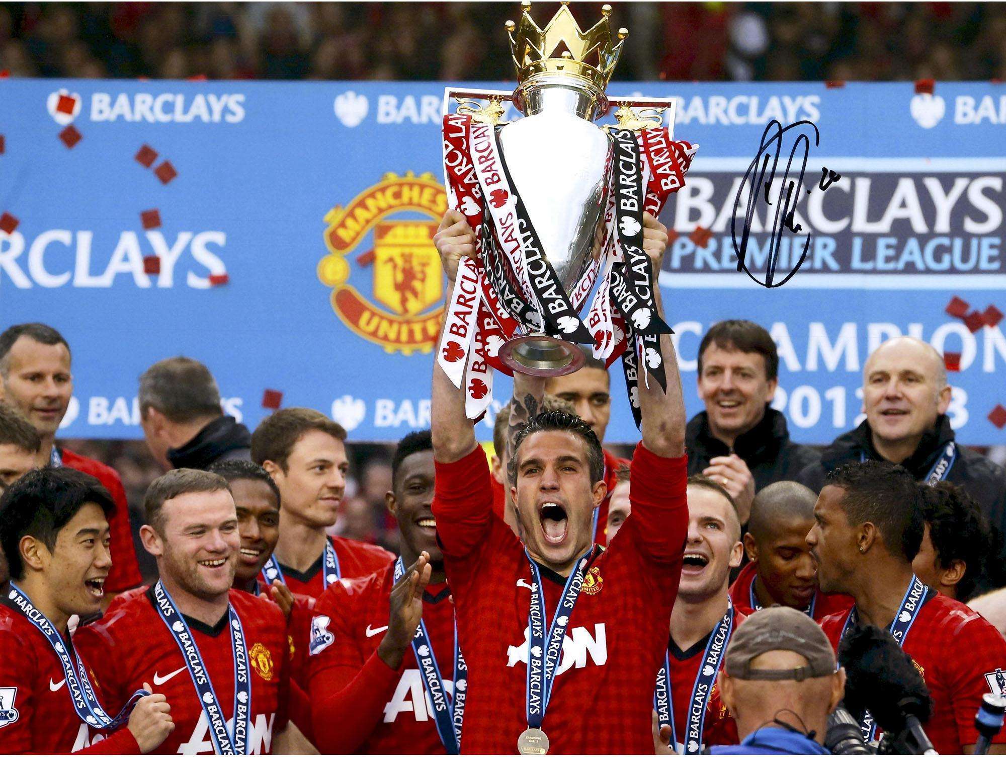 [亚冬会]花样滑冰选手比赛场地找感觉.